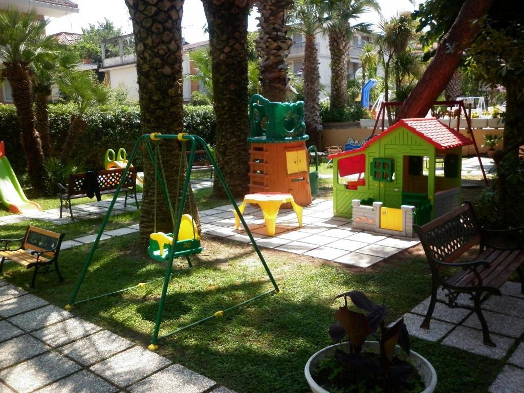 Hotel Marconi San Benedetto del Tronto Bagian luar foto