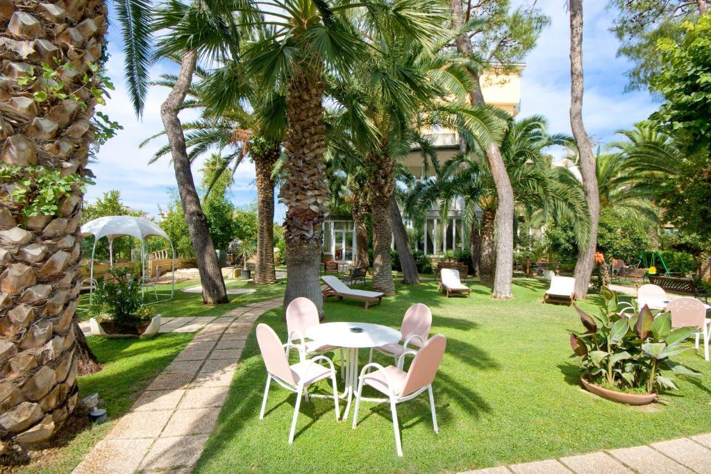 Hotel Marconi San Benedetto del Tronto Bagian luar foto