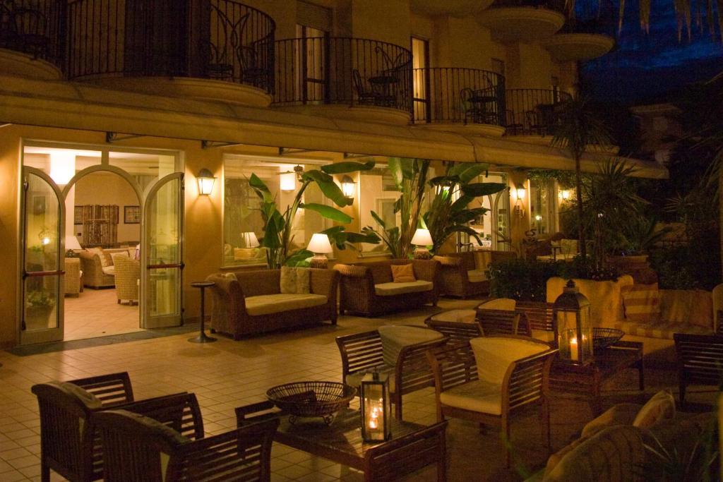Hotel Marconi San Benedetto del Tronto Bagian luar foto