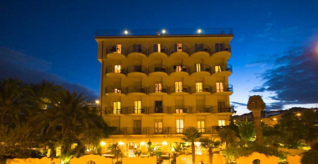 Hotel Marconi San Benedetto del Tronto Bagian luar foto